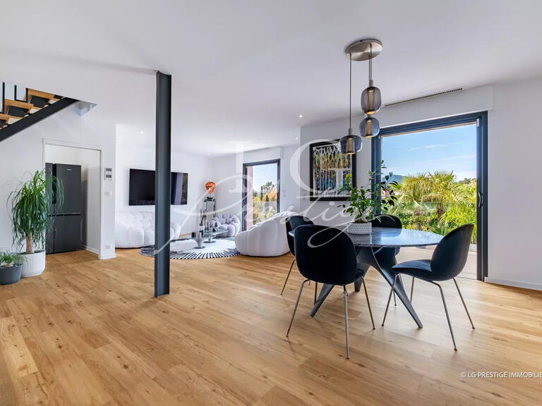 Villa Mandelieu-la-Napoule - 5 chambres - 230m²