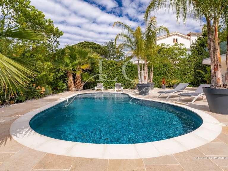 Villa Mandelieu-la-Napoule - 5 chambres - 230m²