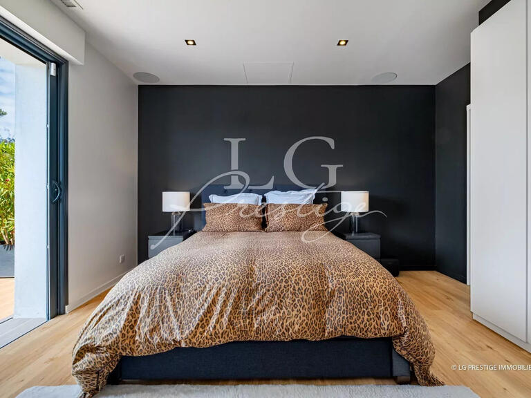 Villa Mandelieu-la-Napoule - 5 chambres - 230m²