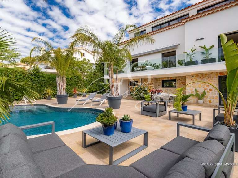 Villa Mandelieu-la-Napoule - 5 chambres - 230m²
