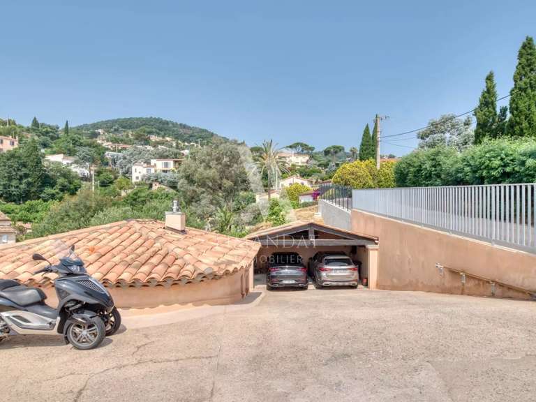 Villa Mandelieu-la-Napoule - 4 chambres - 221m²
