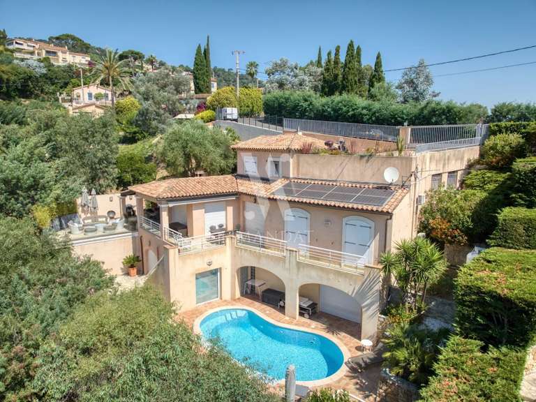 Villa Mandelieu-la-Napoule - 4 chambres - 221m²