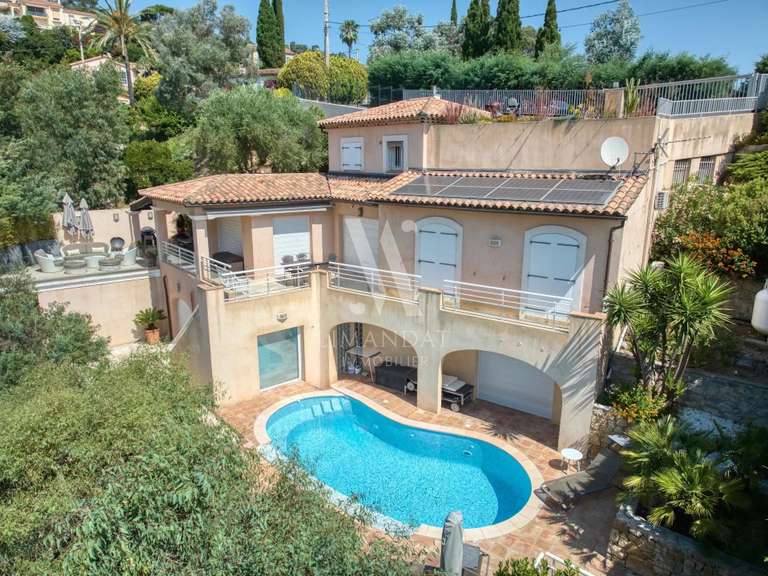 Villa Mandelieu-la-Napoule - 4 chambres - 221m²