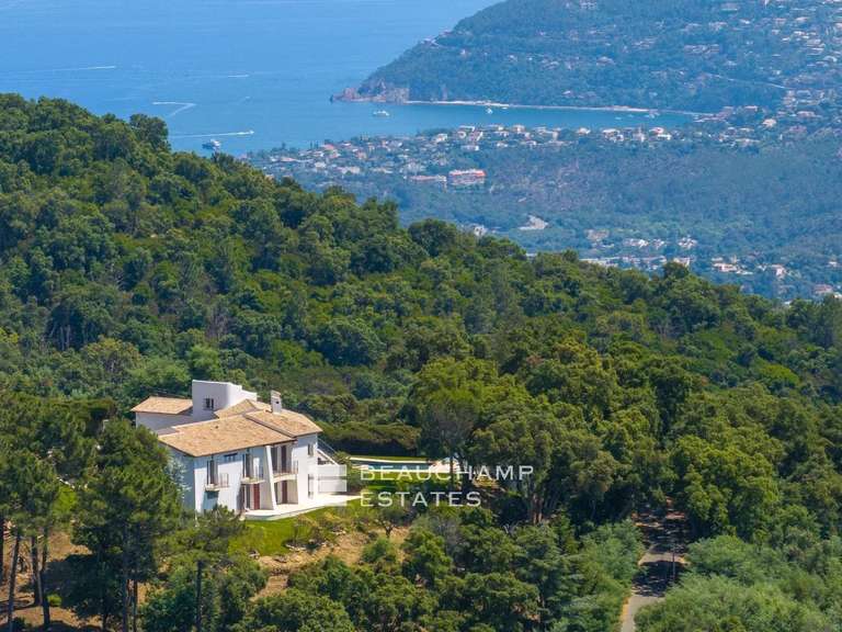 Villa Mandelieu-la-Napoule - 5 chambres - 275m²
