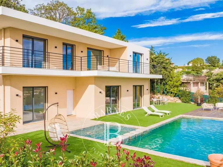 Villa Mandelieu-la-Napoule - 4 bedrooms - 242m²