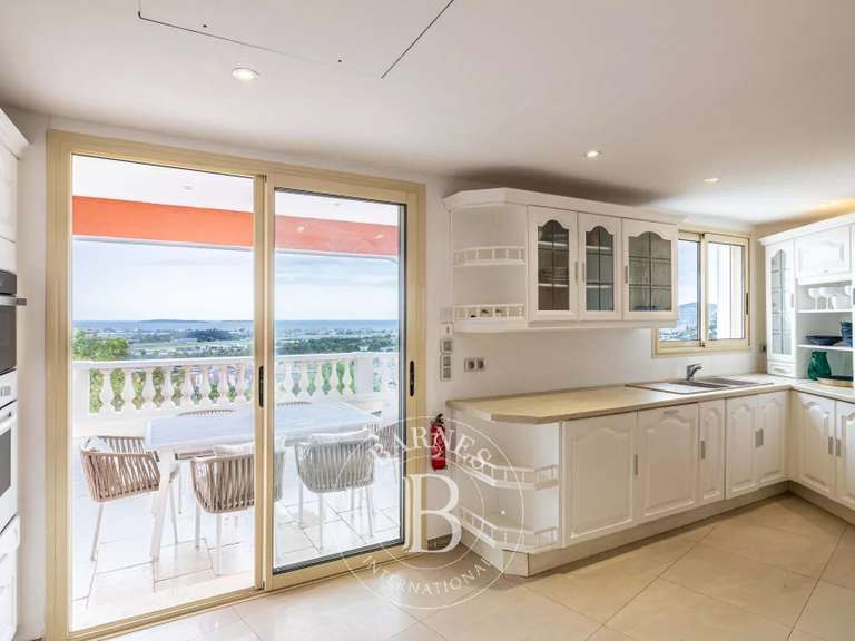 Villa Mandelieu-la-Napoule - 5 chambres - 250m²