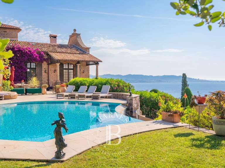 Villa Mandelieu-la-Napoule - 5 chambres - 180m²