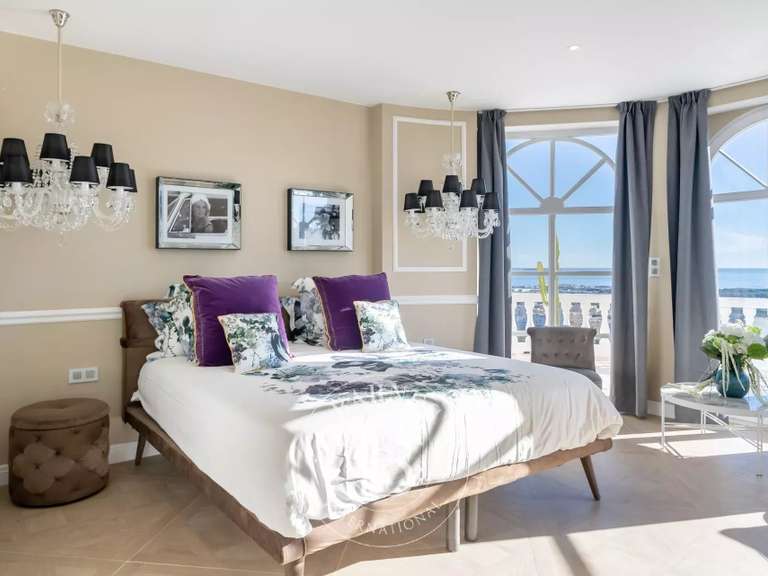 Villa with Sea view Mandelieu-la-Napoule - 5 bedrooms - 319m²