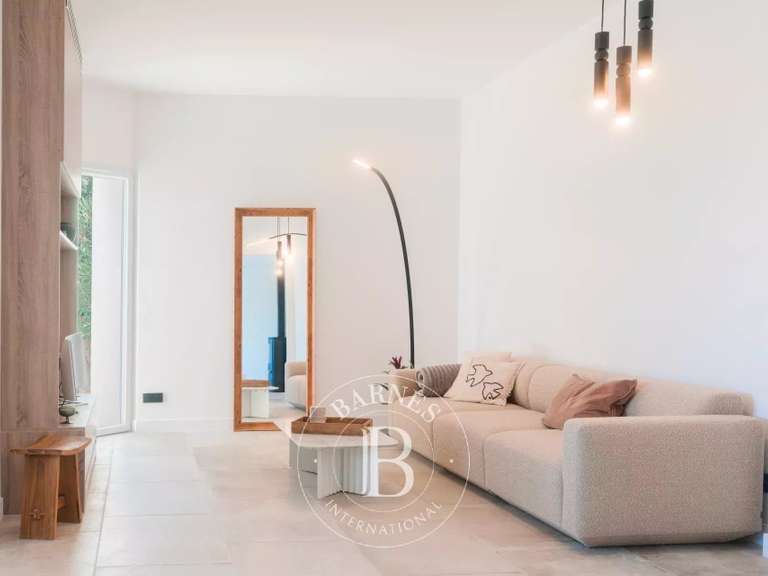 Villa Mandelieu-la-Napoule - 6 chambres - 306m²