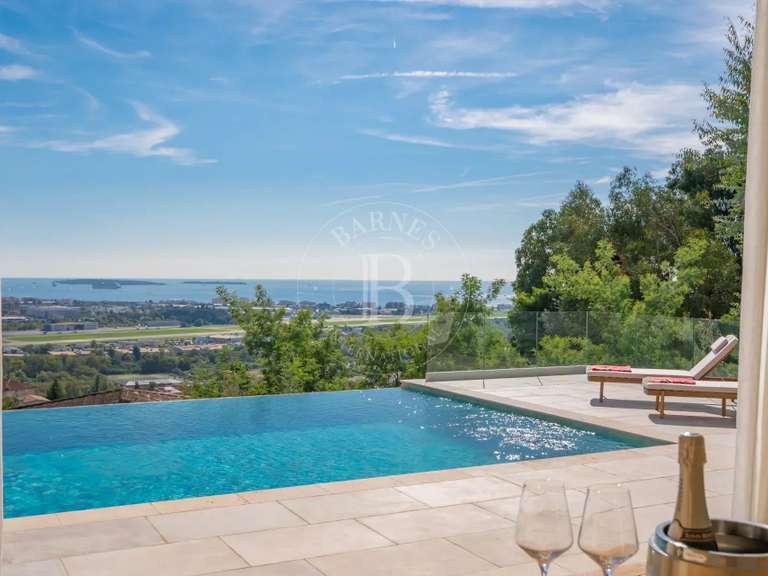 Villa Mandelieu-la-Napoule - 6 chambres - 306m²