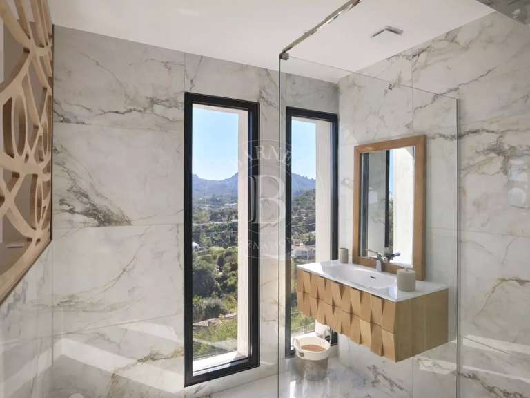 Villa Mandelieu-la-Napoule - 5 chambres - 419m²