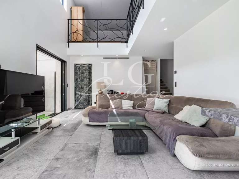 Villa Mandelieu-la-Napoule - 3 chambres - 130m²