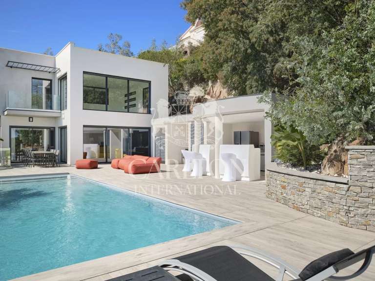 Villa Mandelieu-la-Napoule - 5 chambres - 303m²