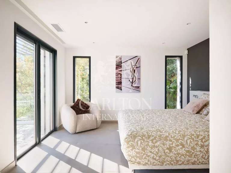 Villa Mandelieu-la-Napoule - 5 chambres - 303m²