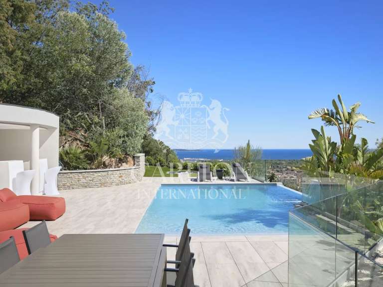 Villa Mandelieu-la-Napoule - 5 chambres - 303m²