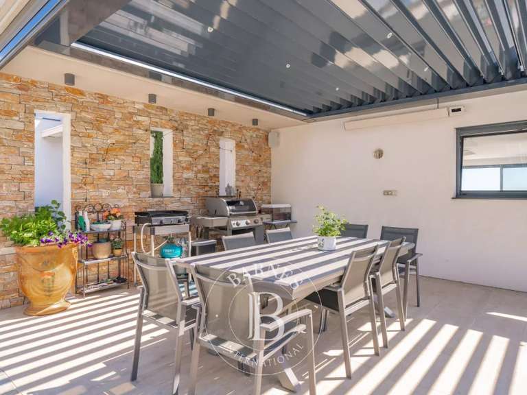 Villa with Sea view Mandelieu-la-Napoule - 4 bedrooms - 221m²