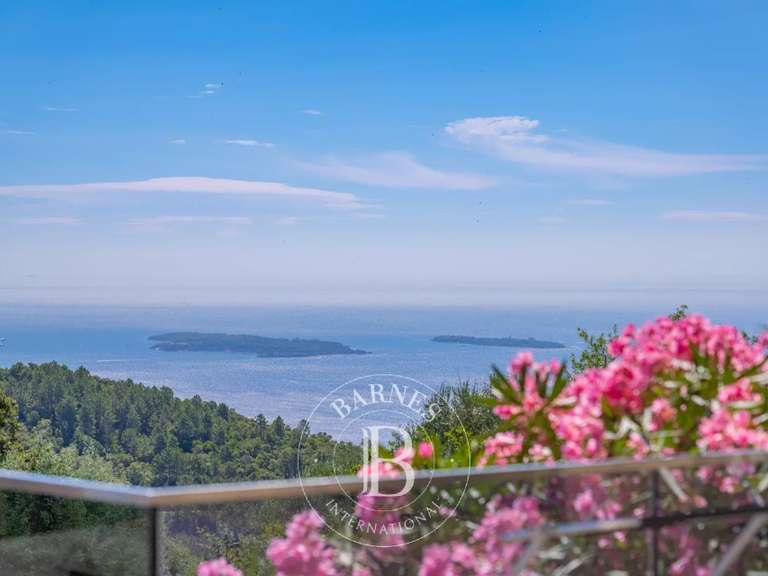Villa Mandelieu-la-Napoule - 4 chambres - 221m²