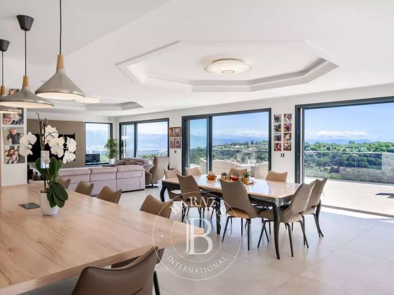 Villa Mandelieu-la-Napoule - 4 chambres - 221m²