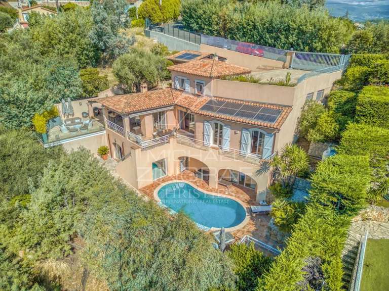 Villa Mandelieu-la-Napoule - 4 chambres - 221m²