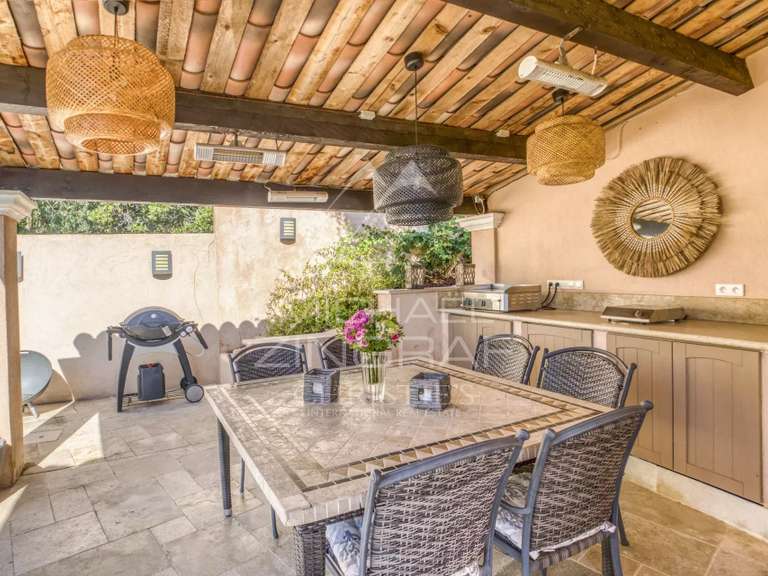 Villa Mandelieu-la-Napoule - 4 chambres - 221m²