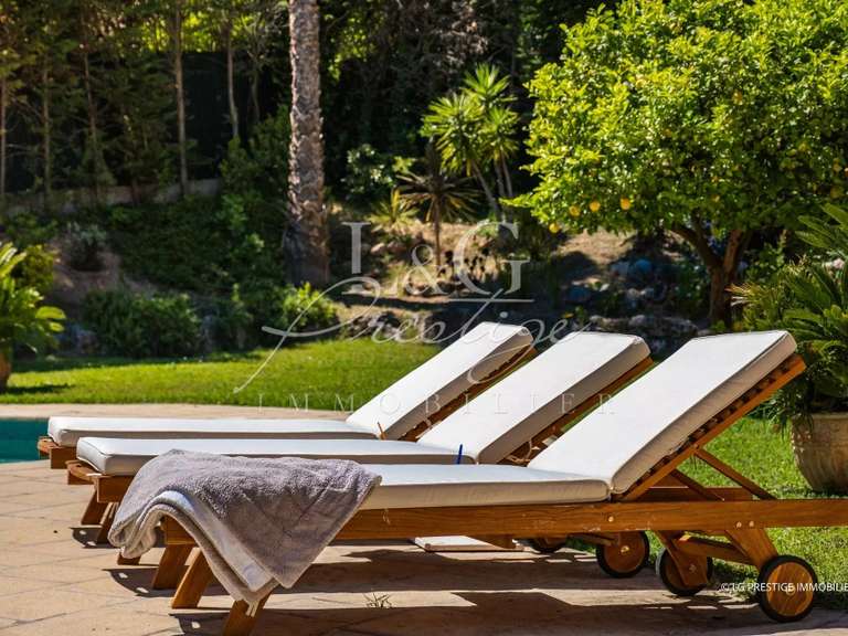 Villa Mandelieu-la-Napoule - 4 bedrooms - 289m²