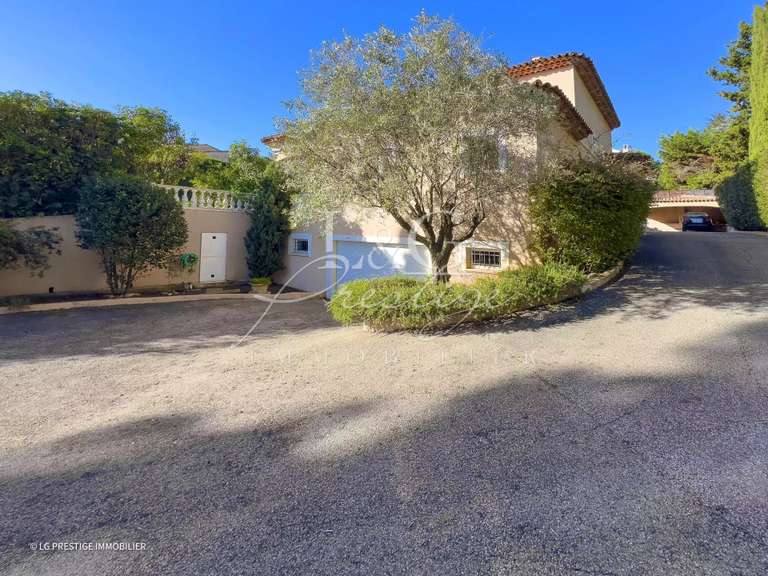 Villa Mandelieu-la-Napoule - 4 bedrooms - 289m²