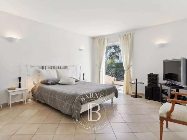 Villa with Sea view Mandelieu-la-Napoule - 4 bedrooms - 305m²