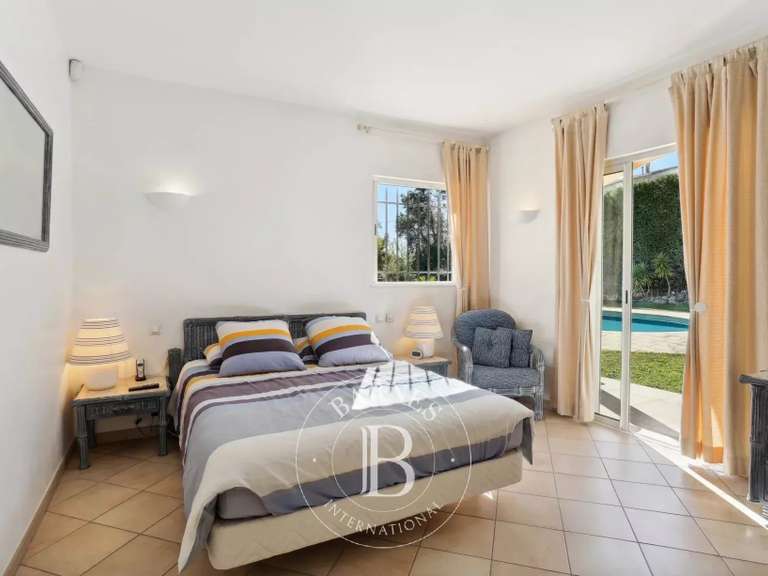 Villa with Sea view Mandelieu-la-Napoule - 4 bedrooms - 305m²