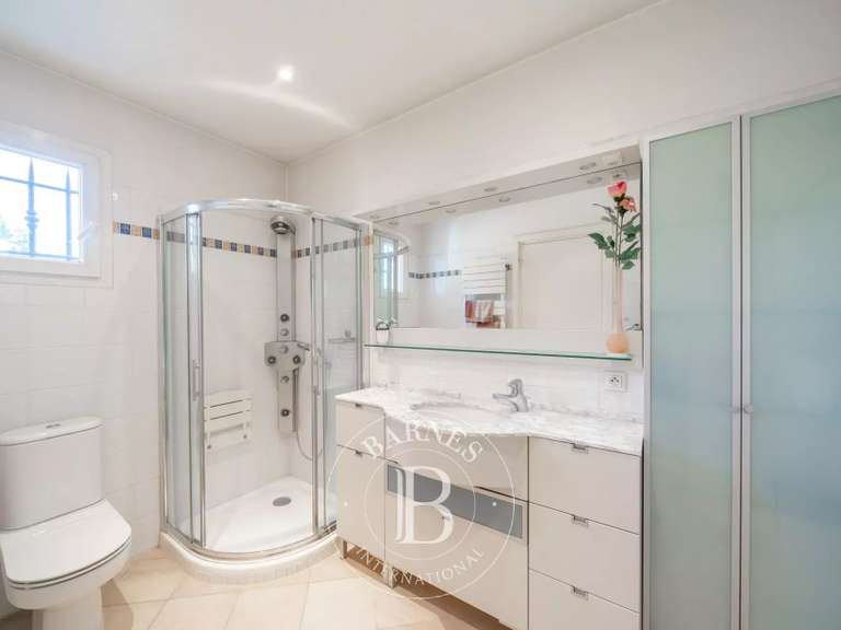 Villa with Sea view Mandelieu-la-Napoule - 4 bedrooms - 305m²