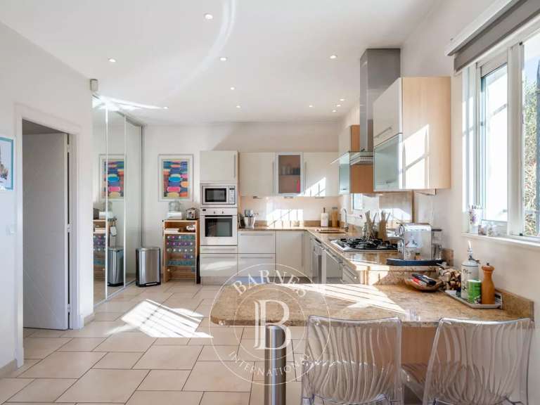 Villa with Sea view Mandelieu-la-Napoule - 4 bedrooms - 305m²