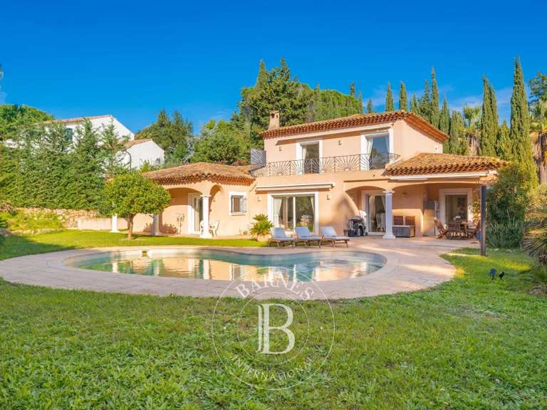 Villa with Sea view Mandelieu-la-Napoule - 4 bedrooms - 305m²