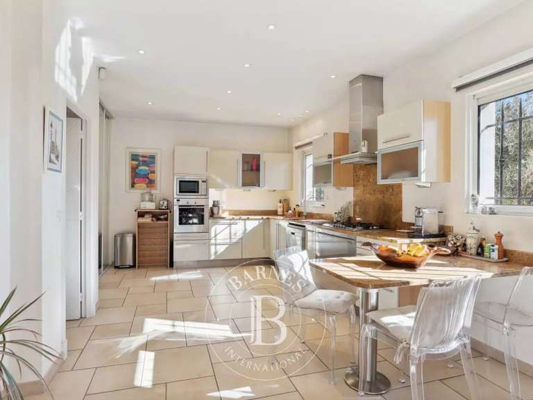 Villa with Sea view Mandelieu-la-Napoule - 4 bedrooms - 305m²