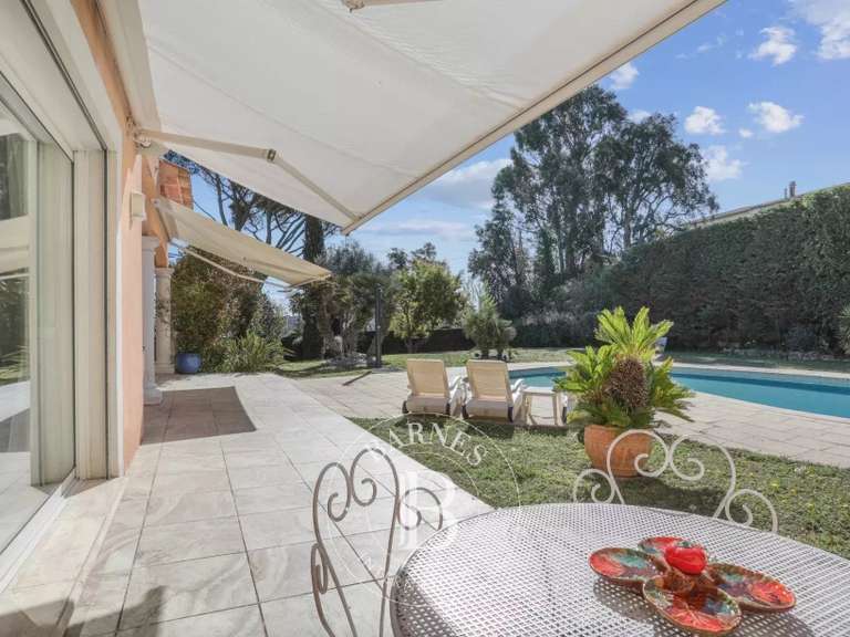 Villa with Sea view Mandelieu-la-Napoule - 4 bedrooms - 305m²
