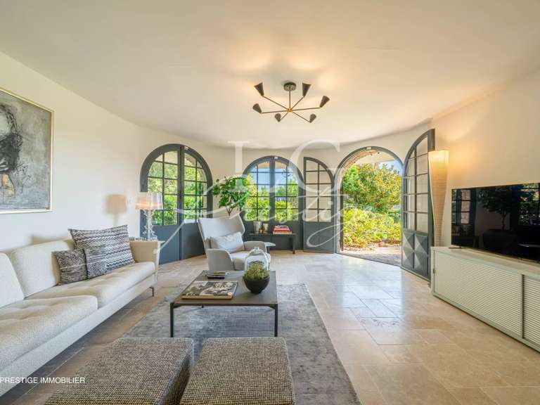 Villa Mandelieu-la-Napoule - 3 bedrooms - 212m²