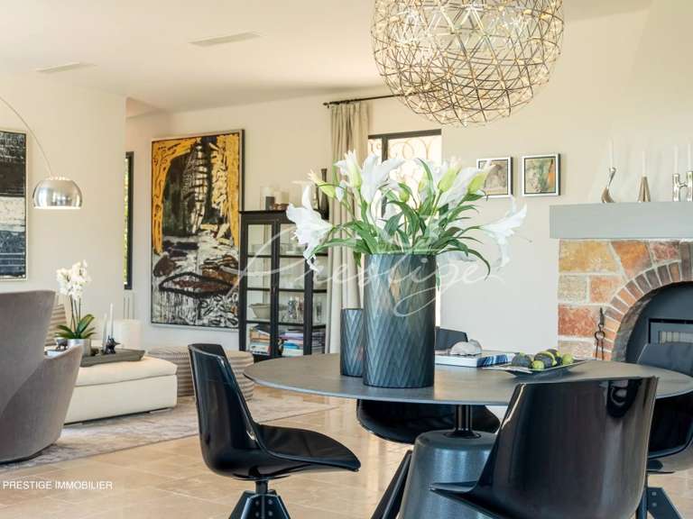 Villa Mandelieu-la-Napoule - 3 bedrooms - 212m²