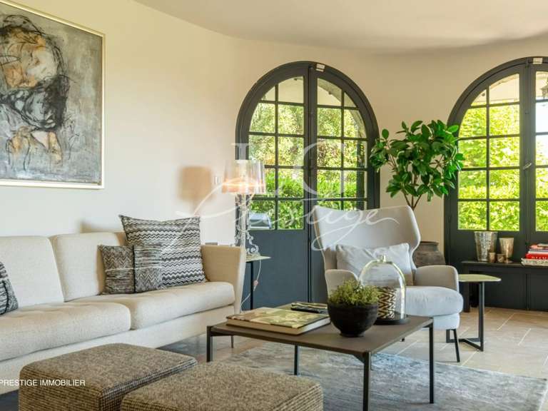 Villa Mandelieu-la-Napoule - 3 bedrooms - 212m²