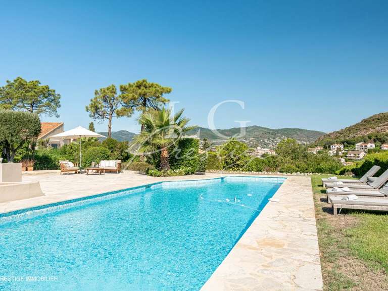 Villa Mandelieu-la-Napoule - 3 bedrooms - 212m²