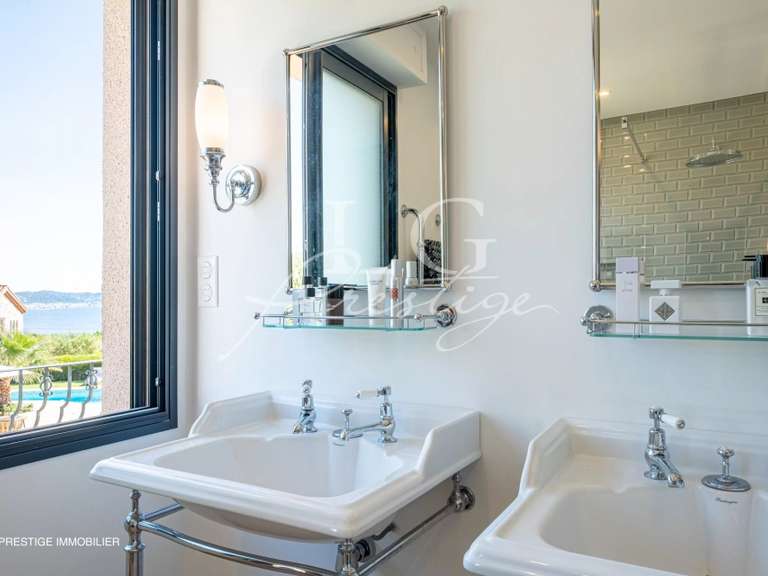 Villa Mandelieu-la-Napoule - 3 bedrooms - 212m²