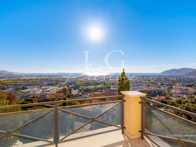 Villa with Sea view Mandelieu-la-Napoule - 3 bedrooms - 118m²