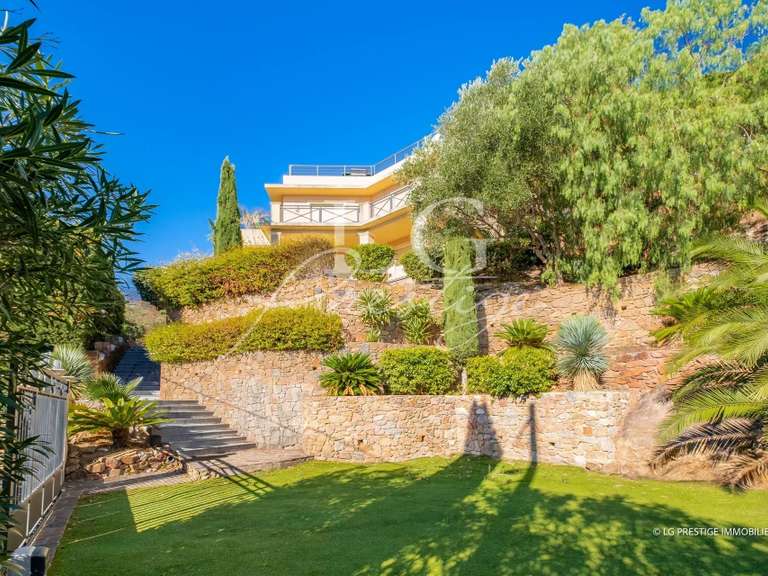 Villa with Sea view Mandelieu-la-Napoule - 3 bedrooms - 118m²