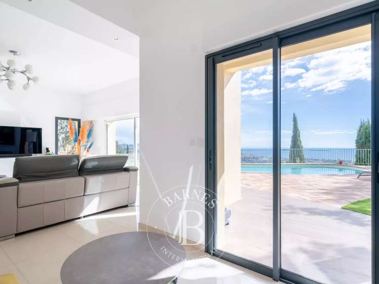 Villa with Sea view Mandelieu-la-Napoule - 4 bedrooms - 327m²