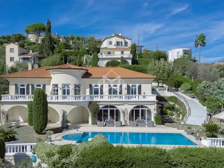 Villa Mandelieu-la-Napoule - 5 chambres - 299m²