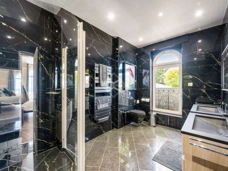 Villa Mandelieu-la-Napoule - 5 bedrooms - 299m²