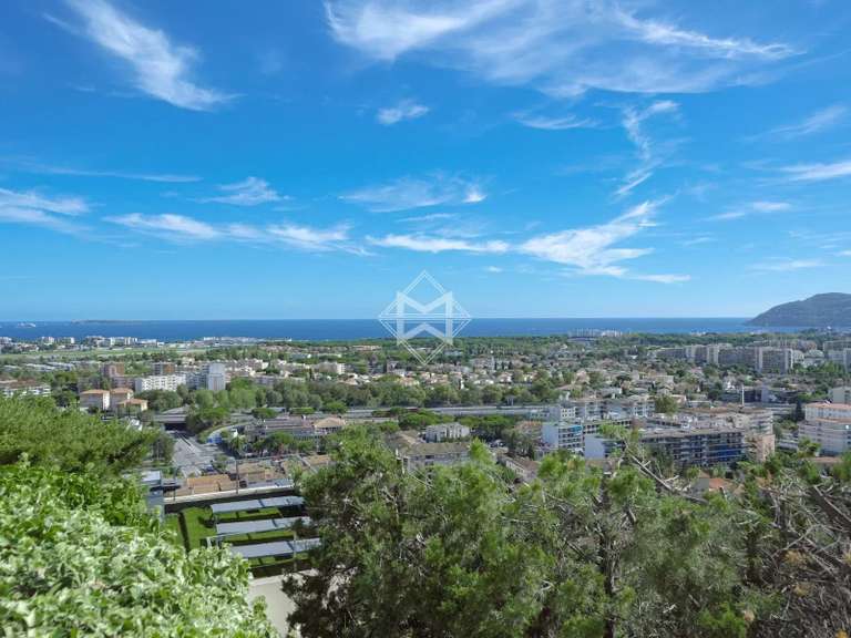 Villa Mandelieu-la-Napoule - 5 bedrooms - 299m²