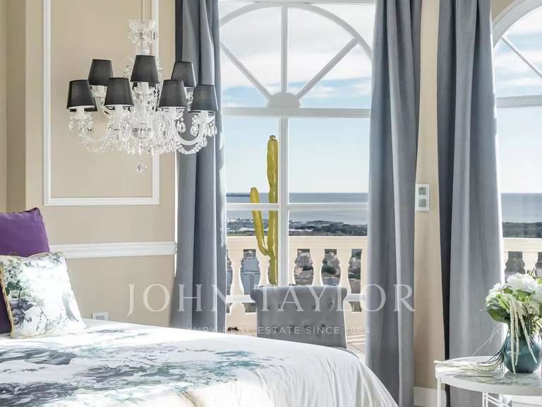 Villa with Sea view Mandelieu-la-Napoule - 6 bedrooms - 299m²