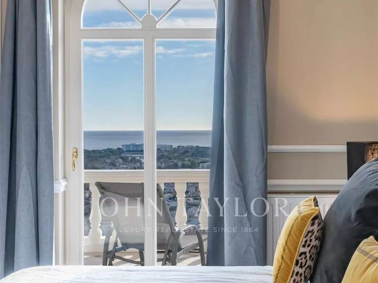 Villa with Sea view Mandelieu-la-Napoule - 6 bedrooms - 299m²