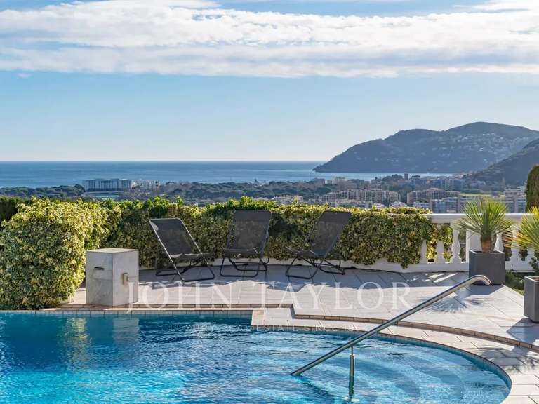Villa with Sea view Mandelieu-la-Napoule - 6 bedrooms - 299m²
