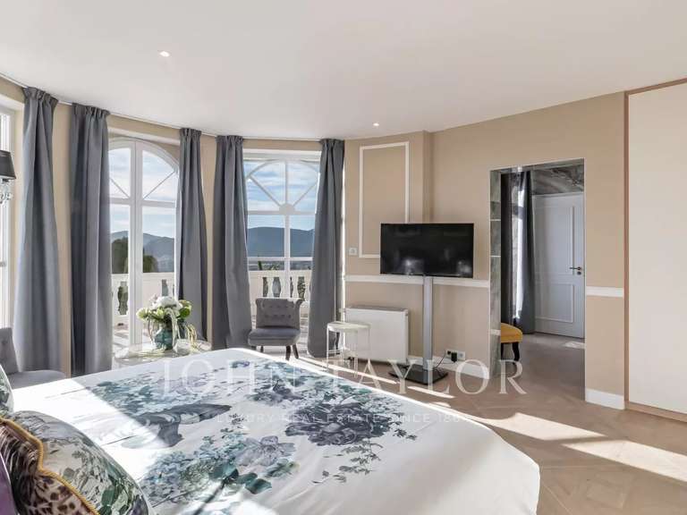 Villa with Sea view Mandelieu-la-Napoule - 6 bedrooms - 299m²