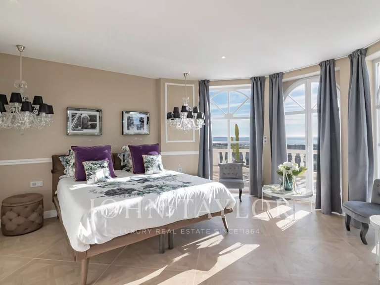 Villa with Sea view Mandelieu-la-Napoule - 6 bedrooms - 299m²