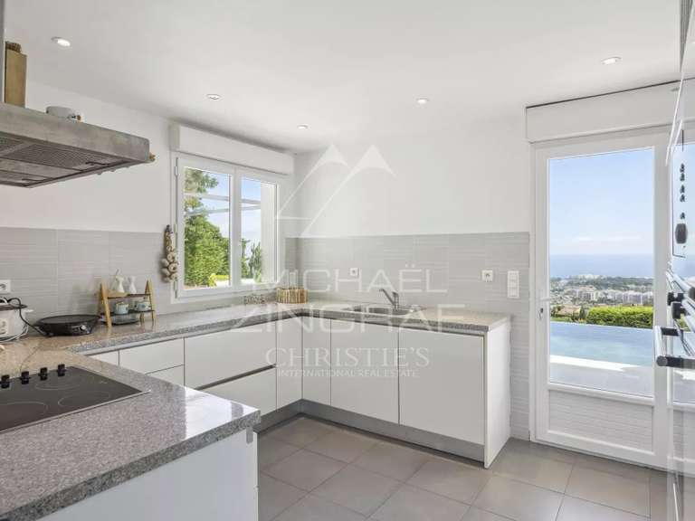 Villa with Sea view Mandelieu-la-Napoule - 4 bedrooms - 215m²